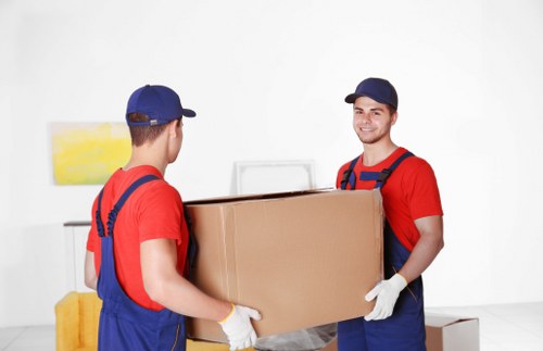Local packing service supporting a South Hackney relocation
